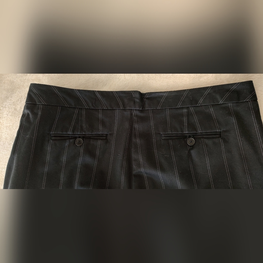 Worthington Black Pinstripe capris